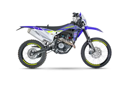 654ef804256cc0e41acb3f5006527314.jpg