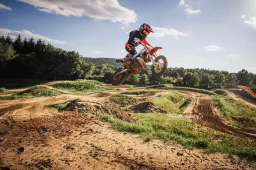 my24-ktm-50-sx-action.jpg
