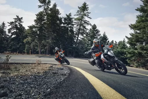 2024-ktm-390-adventure-action-2.jpg