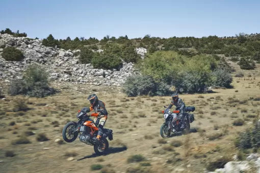 2024-ktm-390-adventure-action-1.jpg